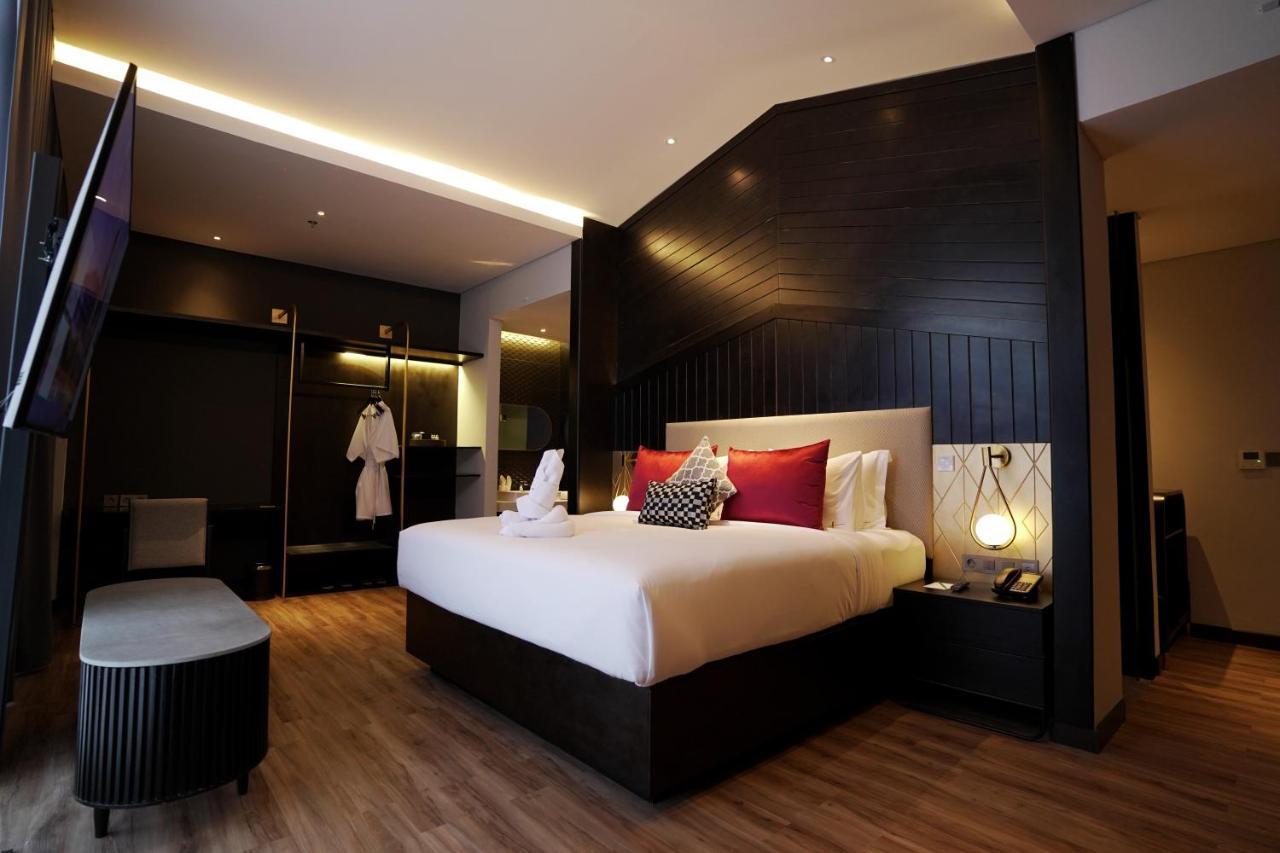 Awann Sewu Boutique Hotel&Suite Semarang Bagian luar foto